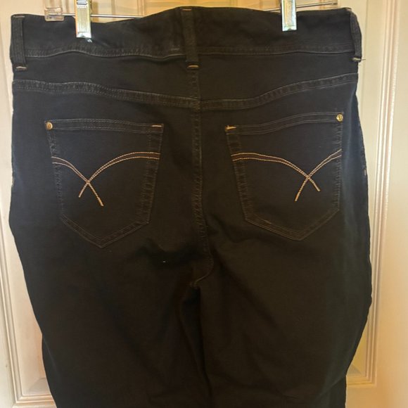 D/C Jeans - Picture 2 of 2